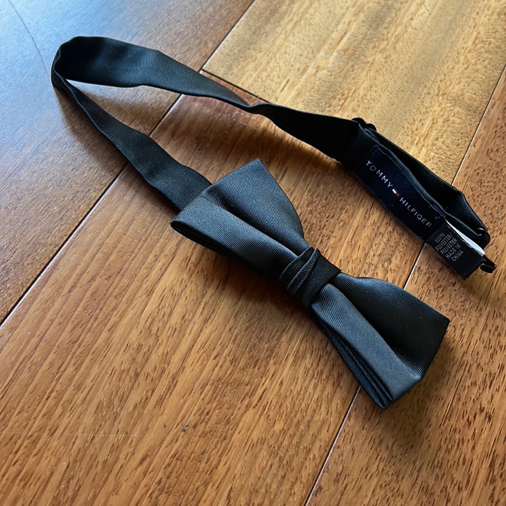 Boys Tommy Hilfiger black bow tie